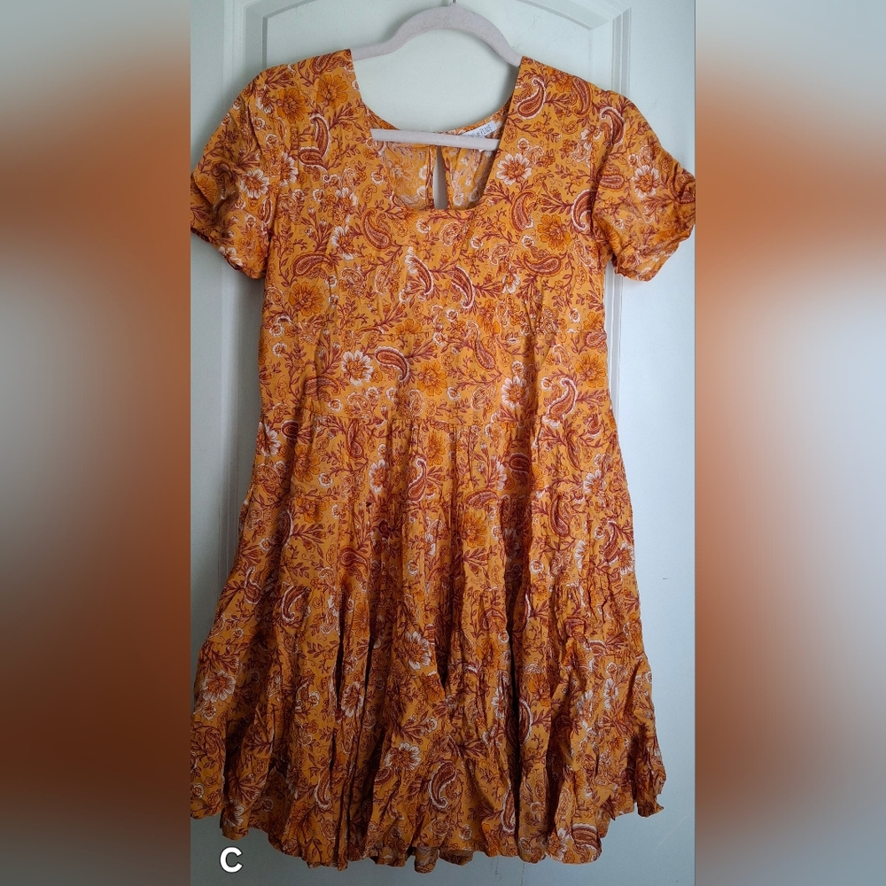 Patron of peace paisley floral flowey rayon mididress size xs keyhole back overs